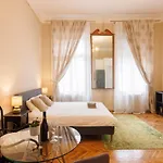 Apartment Bright In Old Town Timisoara