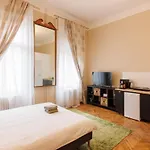 Bright In Old Town Apartment *