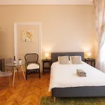 Apartment Bright In Old Town