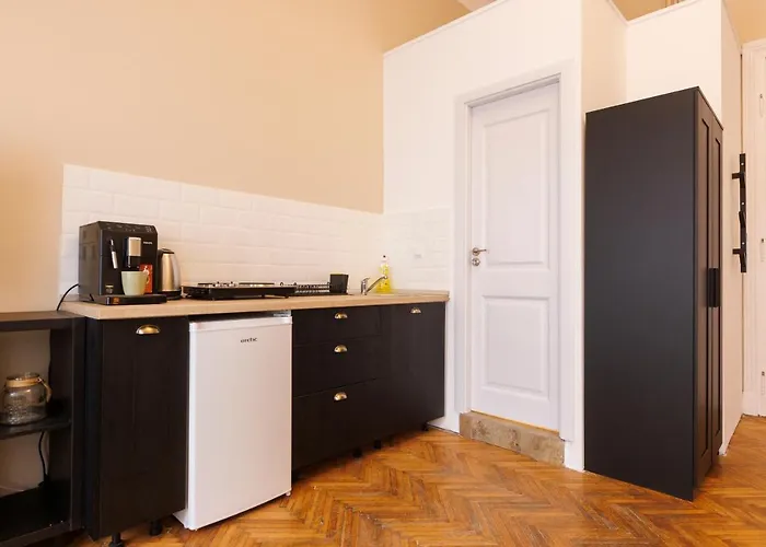 Bright In Old Town *